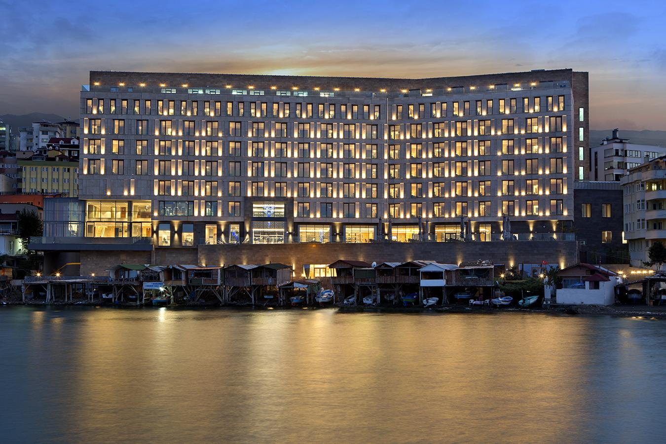 Hotel Doubletree By Hilton Trabzon Exteriér fotografie
