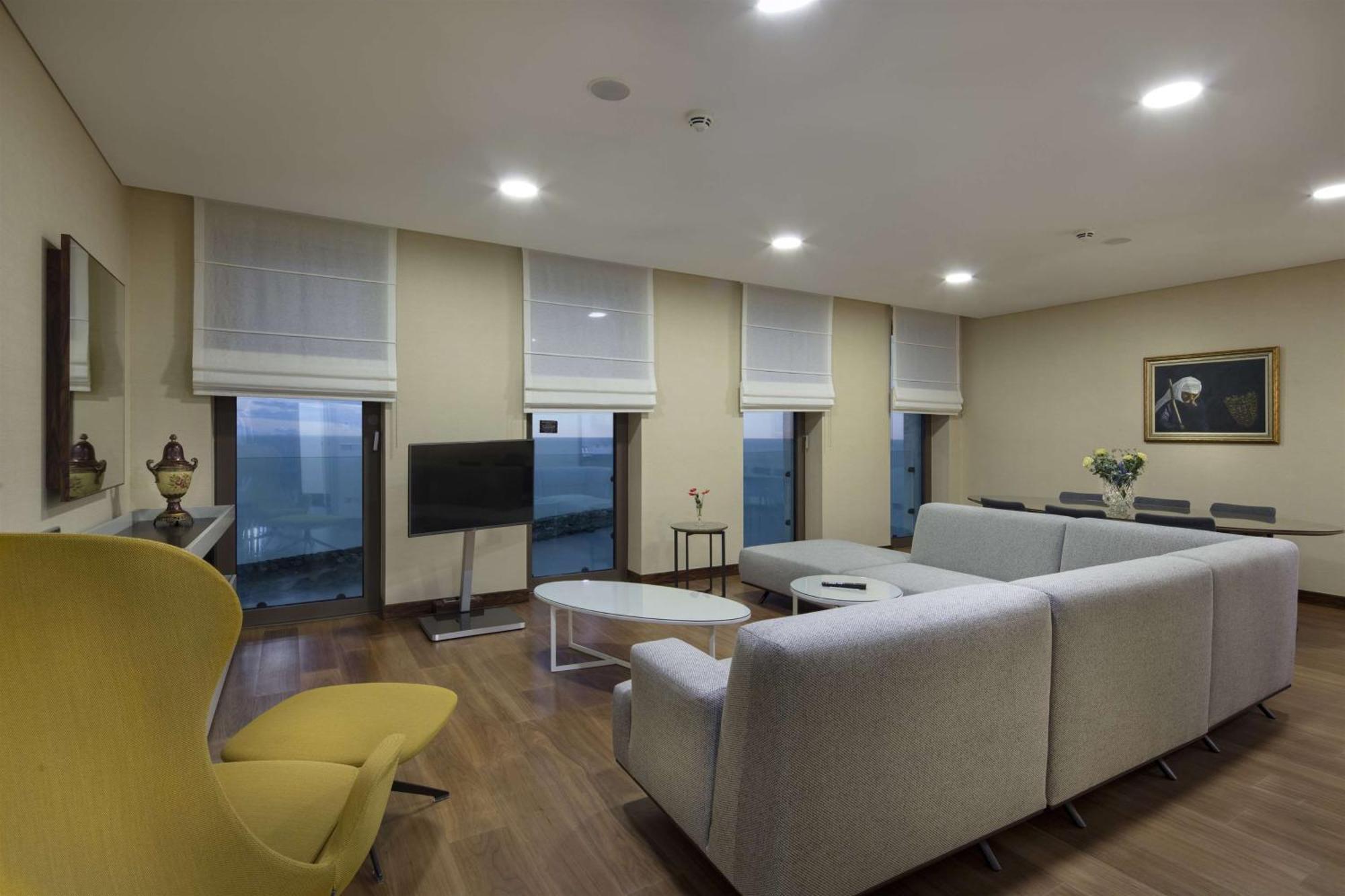 Hotel Doubletree By Hilton Trabzon Exteriér fotografie